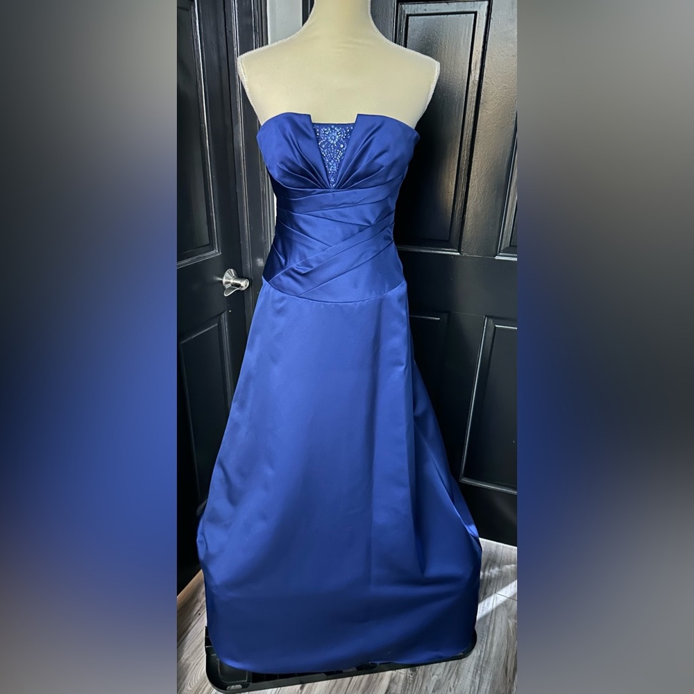 Davids Bridal 4 Formal Ball Gown Dress Prom Pageant Bridesmaid Strapless Elegant